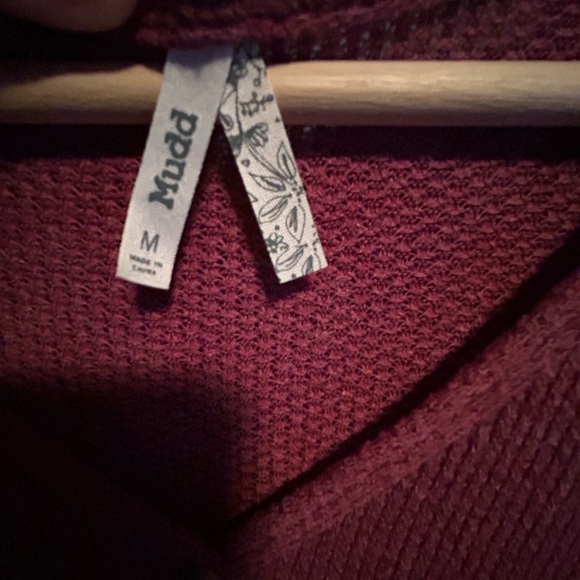 MUDD Oversized Burgundy Button Down - Picture 3 of 15